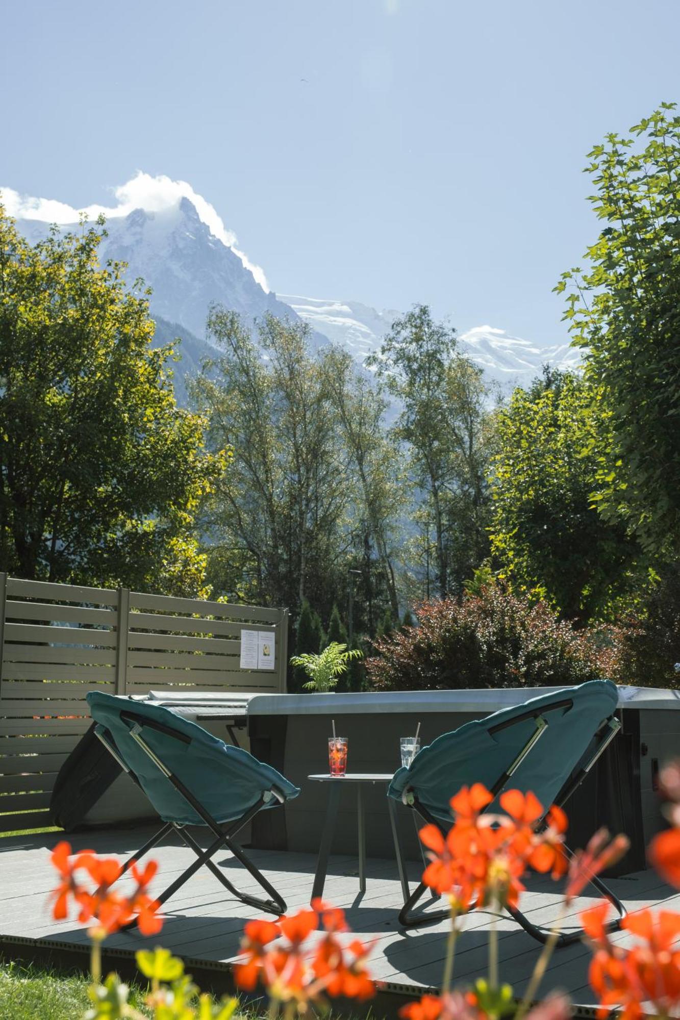 Chalet Hotel La Sapiniere Chamonix Exterior photo
